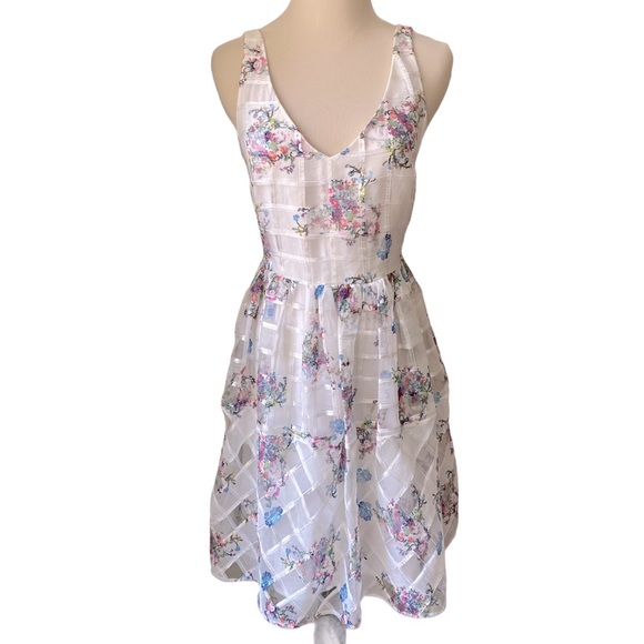 Anthropologie Maeve White Peony Garden Dress NWT $228 Balletcore Pastels Size 6 - Picture 2 of 8